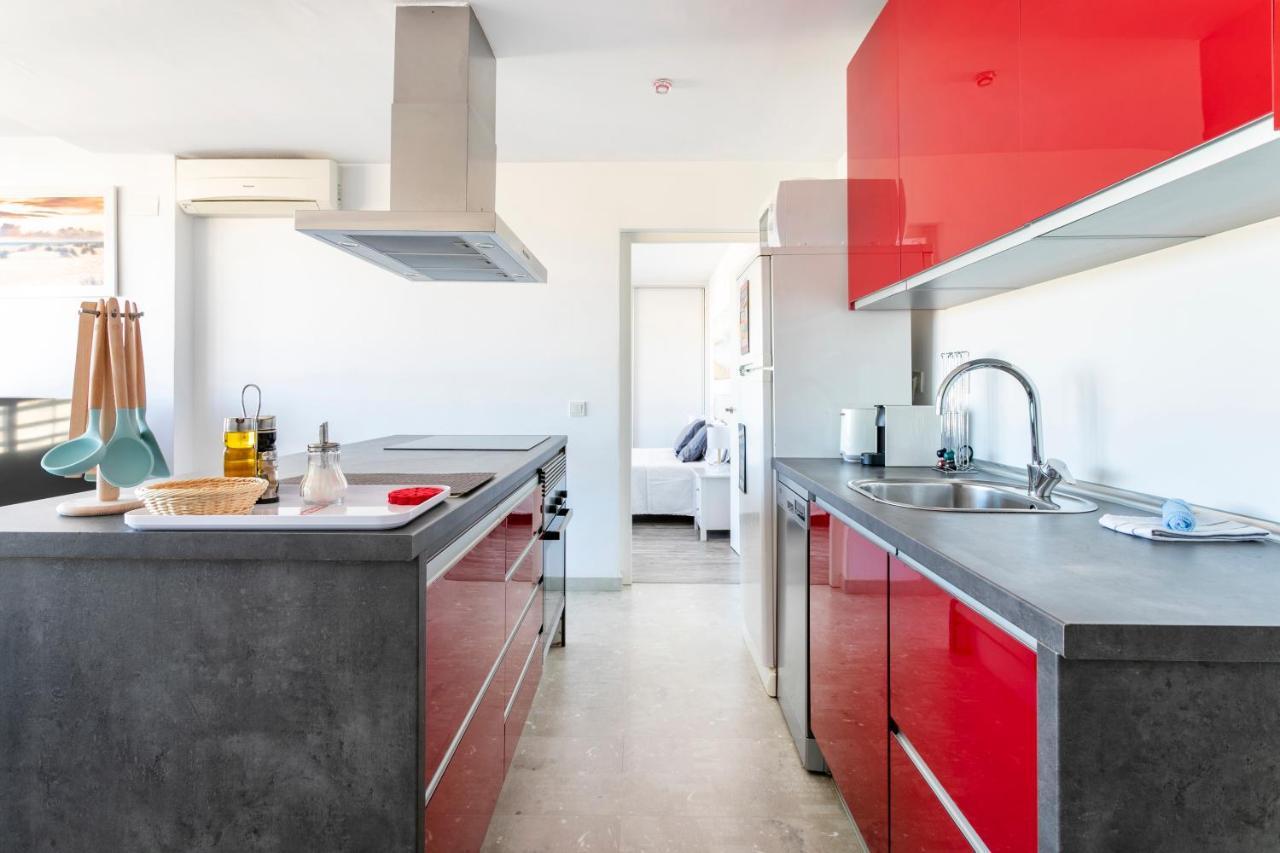 Beach Suite, City & Mountain View Аликанте Екстериор снимка