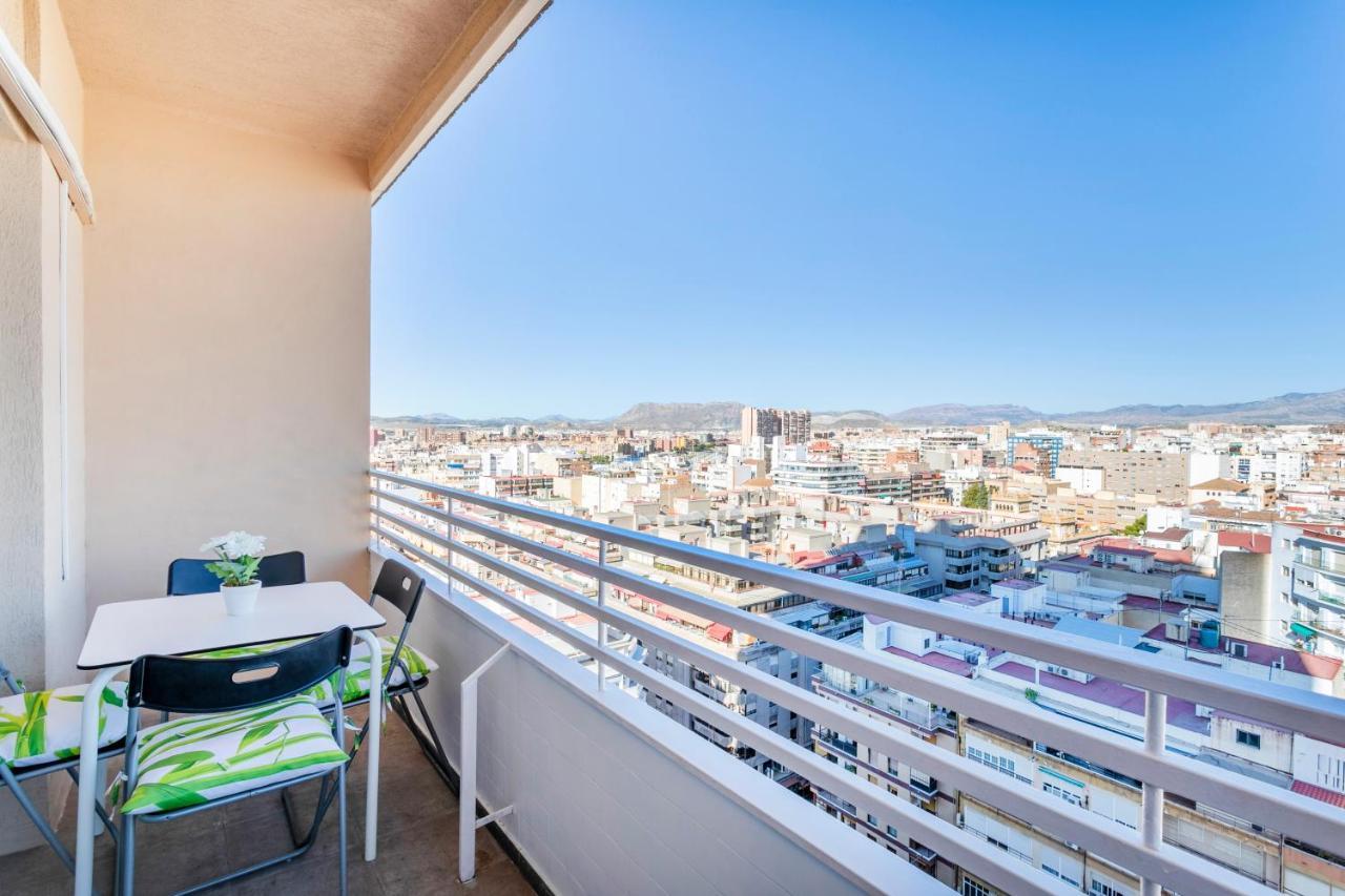 Beach Suite, City & Mountain View Аликанте Екстериор снимка