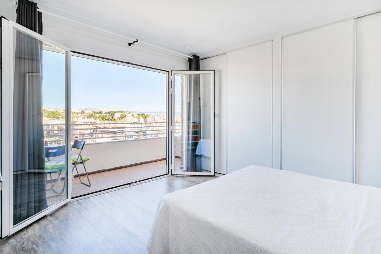 Beach Suite, City & Mountain View Аликанте Екстериор снимка