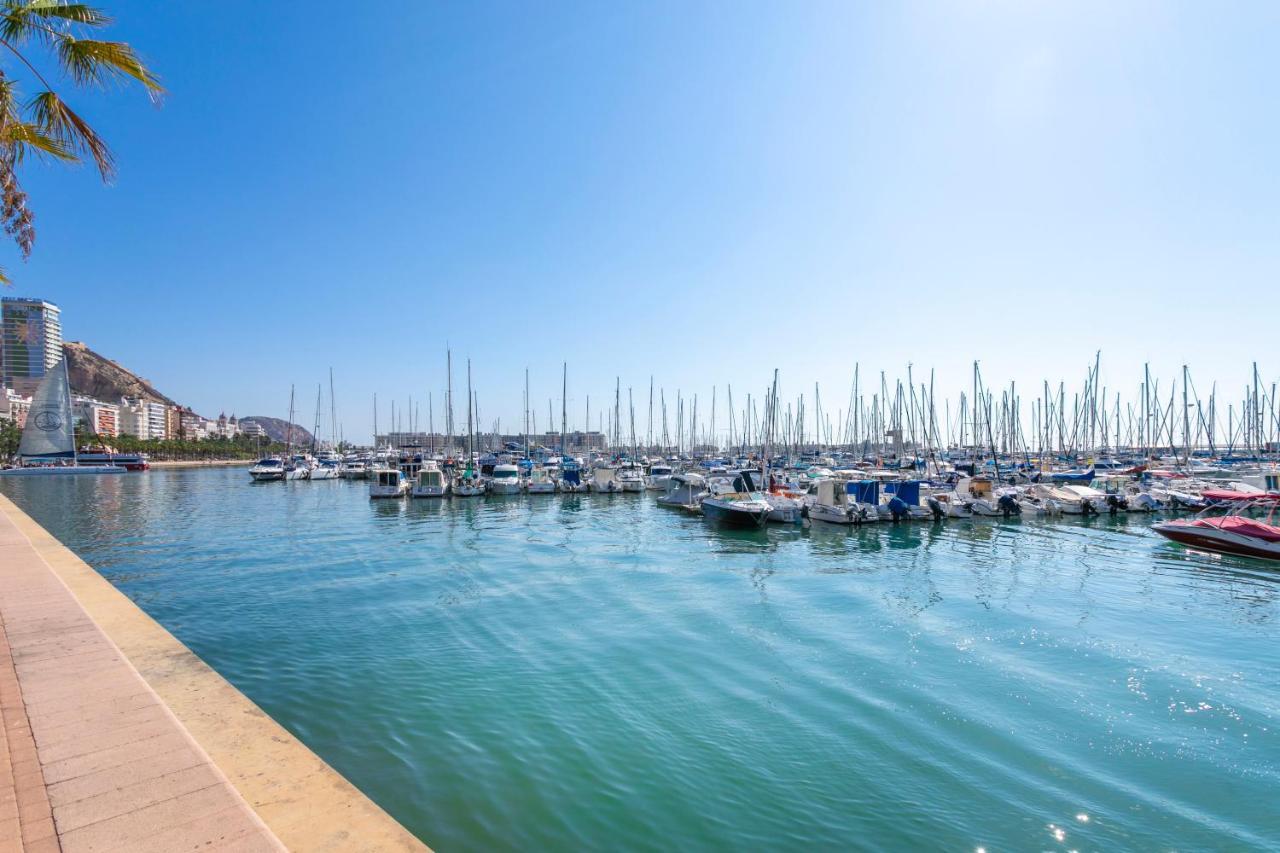Beach Suite, City & Mountain View Аликанте Екстериор снимка