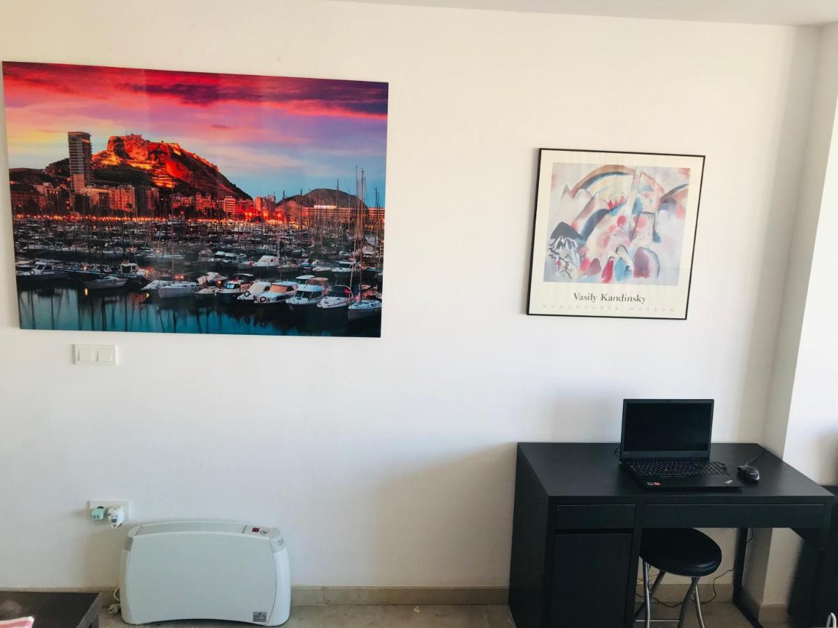 Beach Suite, City & Mountain View Аликанте Екстериор снимка
